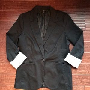 Like New!! Adjustable Sleeves! ♦️